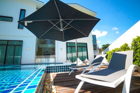 Chalet de 6 dormitorios en Chalong, Tailandia № 223618