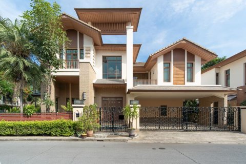 Дом в Пхракханонге, Бангкок, Таиланд с 4 спальнями  № 162741 - фото 2