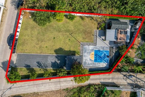 Terrain à Chiang Mai, Thaïlande № 162746