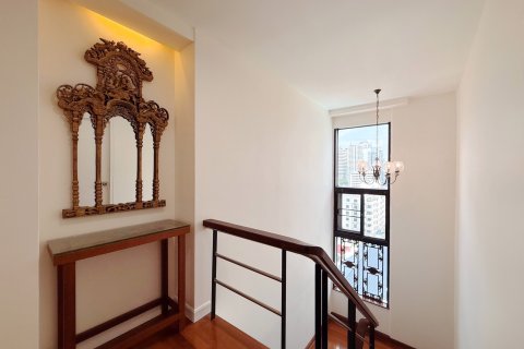 Кондоминиум с 3 спальнями в Бангкоке, Таиланд № 162744 - фото 9