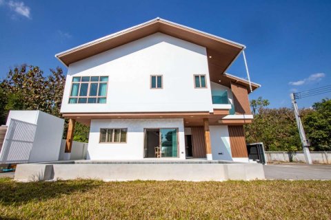 House in Chiang Mai, Thailand 3 bedrooms № 162747 - photo 26