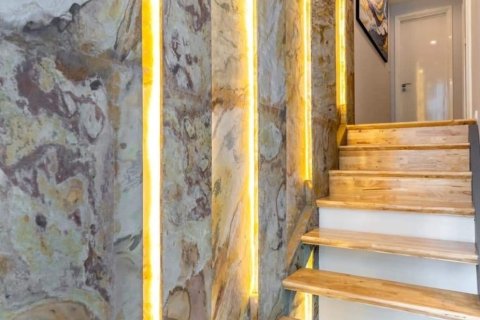 Condo in Bangkok, Thailand, 2 bedrooms  № 157511 - photo 28