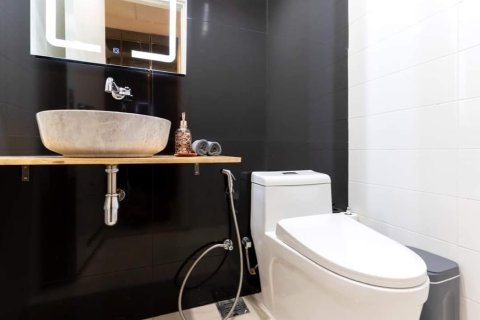 Condo in Bangkok, Thailand, 2 bedrooms  № 157511 - photo 25