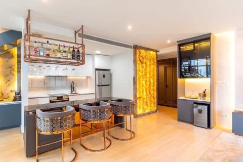 Condo in Bangkok, Thailand, 2 bedrooms  № 157511 - photo 26