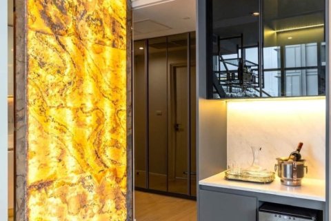 Condo in Bangkok, Thailand, 2 bedrooms  № 157511 - photo 23