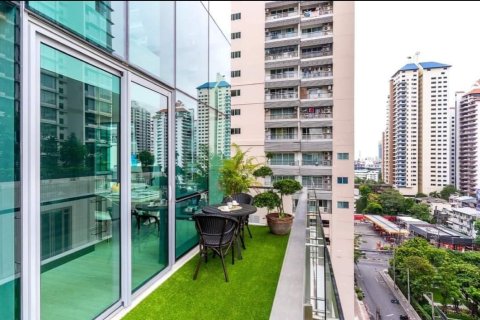 Condo in Bangkok, Thailand, 2 bedrooms  № 157511 - photo 3