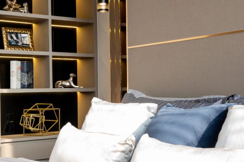 Condo in Bangkok, Thailand, 2 bedrooms  № 157507 - photo 12