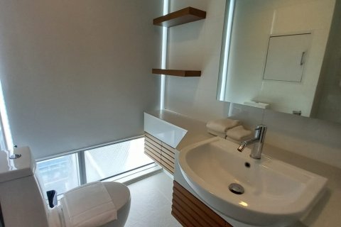 Condo in Bangkok, Thailand, 2 bedrooms  № 157509 - photo 2