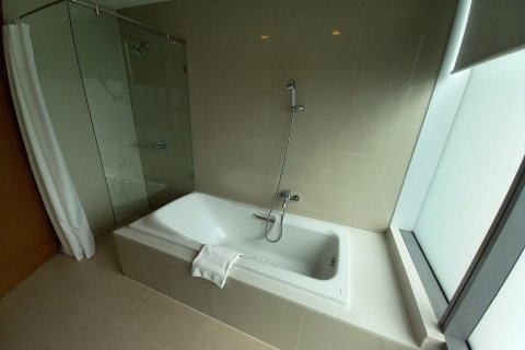 Condo in Bangkok, Thailand, 2 bedrooms  № 157509 - photo 6