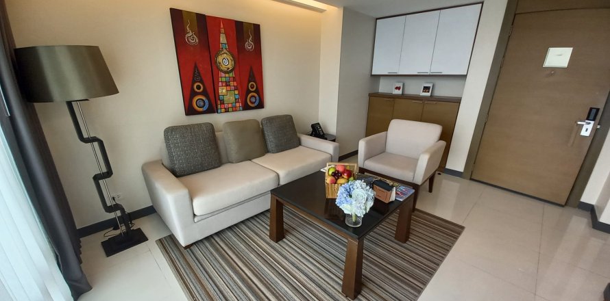 Condo in Bangkok, Thailand, 2 bedrooms  № 157509