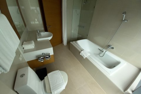 Condo in Bangkok, Thailand, 2 bedrooms  № 157509 - photo 5
