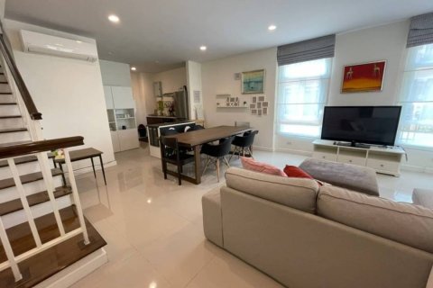 Condo à Bangkok, Thaïlande, 4 chambres  № 157508