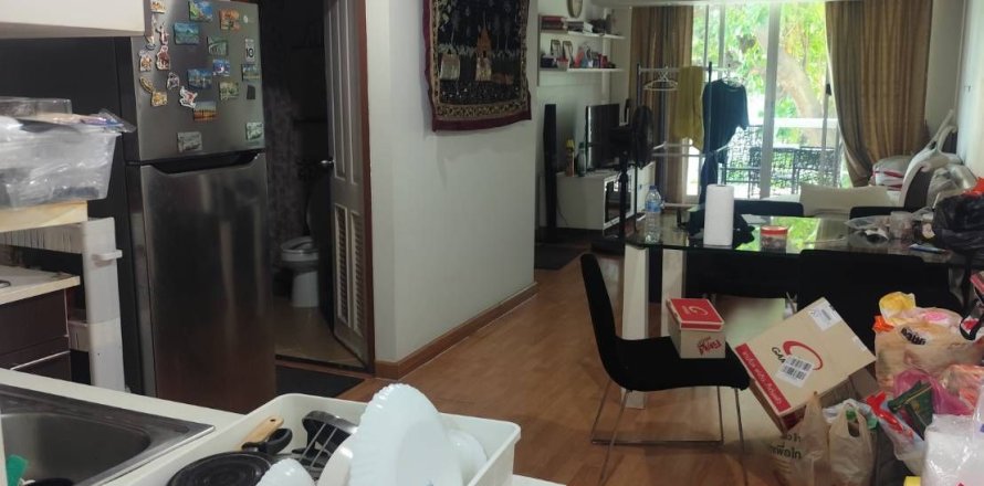 Condo in Khlong Toei, Bangkok, Thailand, 2 bedrooms  № 167724