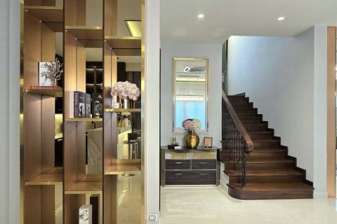 Villa à Samut Prakan, Thaïlande 4 chambres № 167722 - photo 11