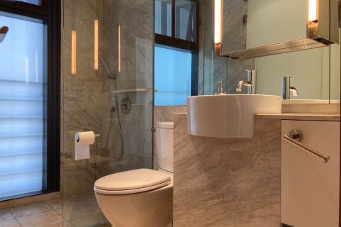 Condo in Bangkok, Thailand, 3 bedrooms  № 162688 - photo 15