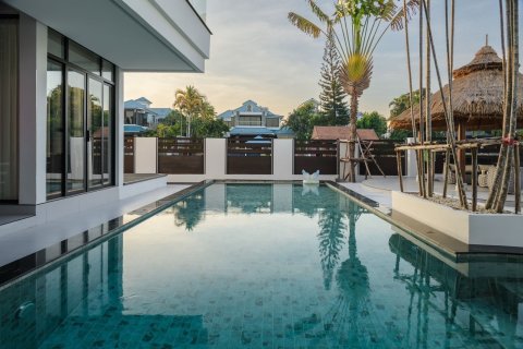 Вилла в Паттайе, Таиланд с 8 спальнями  № 171847 - фото 5