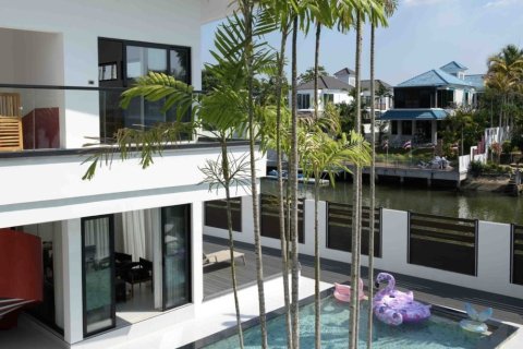 Вилла в Паттайе, Таиланд с 8 спальнями  № 171847 - фото 4