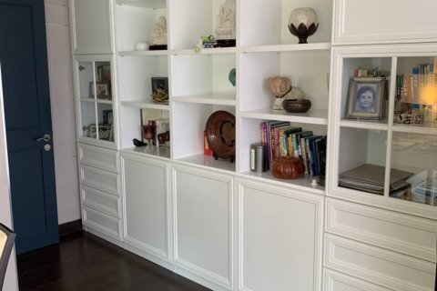 Condo in Bangkok, Thailand, 3 bedrooms  № 152355 - photo 7