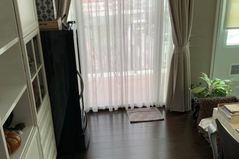 Condo in Bangkok, Thailand, 3 bedrooms  № 152355 - photo 6