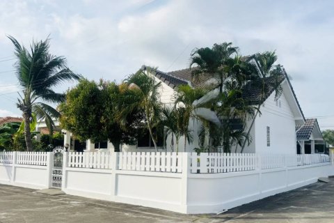 Вилла в Ча-аме, Таиланд с 3 спальнями  № 152354 - фото 1