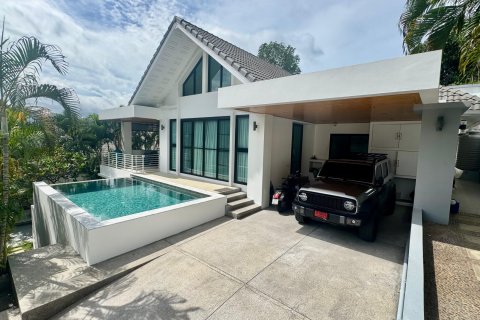 House in Ko Samui, Thailand 3 bedrooms № 152360 - photo 1