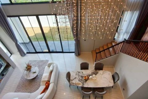 Maison à Pattaya, Thaïlande 4 chambres № 152353 - photo 1