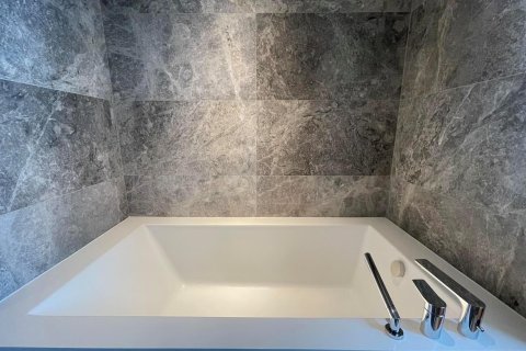 Studio dans le Condo à Khlong San, Bangkok, Thaïlande  № 147320 - photo 10