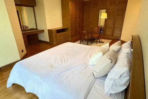 Condo in Watthana, Bangkok, Thailand, 3 bedrooms  № 158138 - photo 13