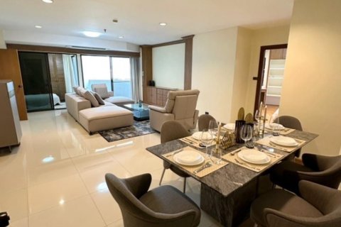 Condo in Watthana, Bangkok, Thailand, 3 bedrooms  № 158138 - photo 7