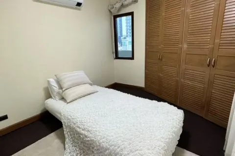 Condo in Watthana, Bangkok, Thailand, 3 bedrooms  № 158138 - photo 10