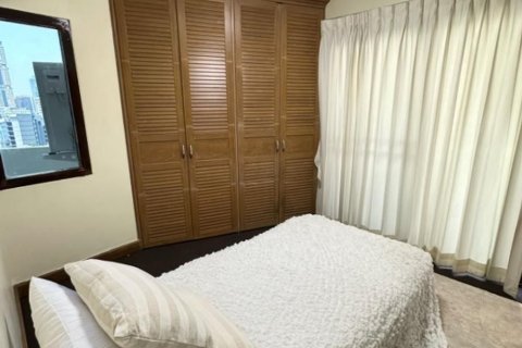 Condo in Watthana, Bangkok, Thailand, 3 bedrooms  № 158138 - photo 11