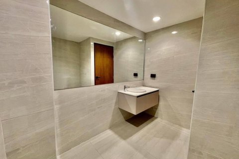 Townhouse in Pathum Wan, Bangkok, Thailand 3 bedrooms № 158139 - photo 5