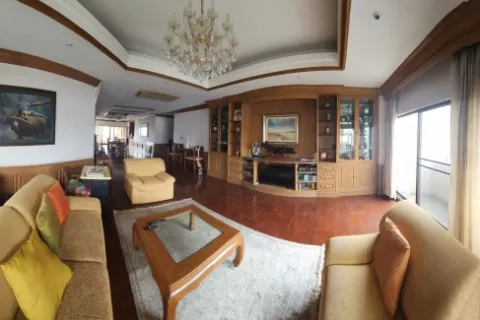 Condo in Watthana, Bangkok, Thailand, 3 bedrooms № 215012