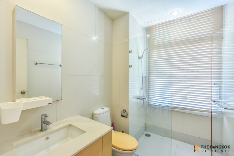 Condo in Bangkok, Thailand, 1 bedroom  № 185175 - photo 3