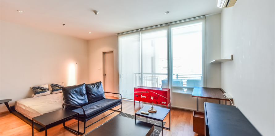 Condo in Bangkok, Thailand, 1 bedroom  № 185175
