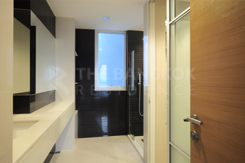 Condo in Bangkok, Thailand, 1 bedroom  № 185179 - photo 8