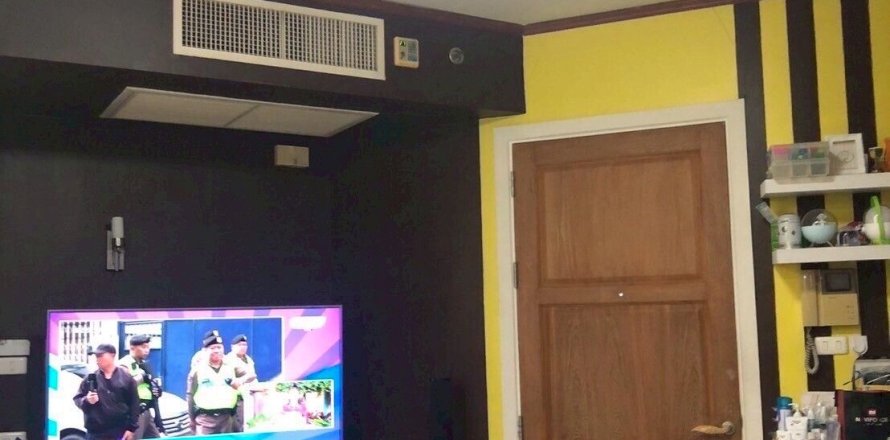 Studio dans le Condo à Watthana, Bangkok, Thaïlande  № 161971