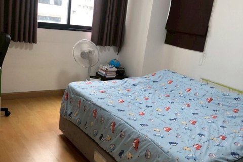 Studio dans le Condo à Watthana, Bangkok, Thaïlande  № 161971 - photo 2