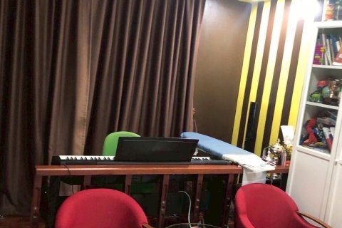 Studio dans le Condo à Watthana, Bangkok, Thaïlande  № 161971 - photo 5