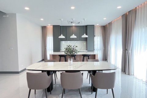 Maison à Bang Kaeo, Thaïlande 5 chambres № 161972 - photo 8