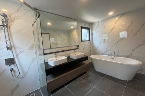 Maison à Bang Kaeo, Thaïlande 5 chambres № 161972 - photo 9