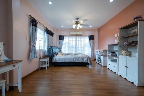 House in Chiang Mai, Thailand 4 bedrooms № 121871 - photo 14