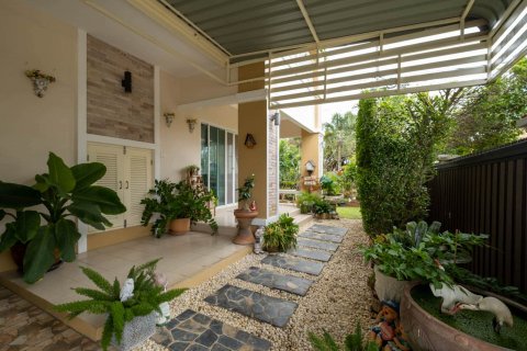 House in Chiang Mai, Thailand 4 bedrooms № 121871 - photo 5