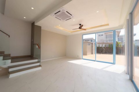 House in Chiang Mai, Thailand 4 bedrooms № 121873 - photo 5
