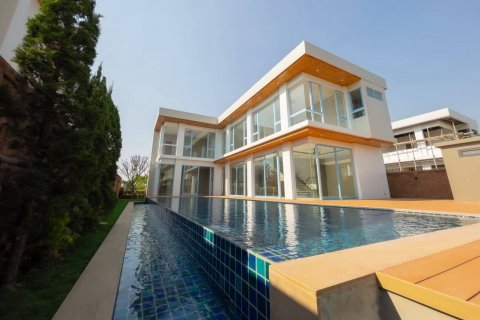 House in Chiang Mai, Thailand 4 bedrooms № 121873 - photo 3