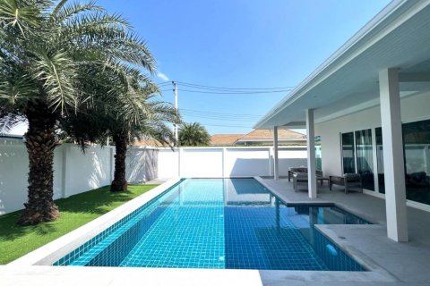 Вилла в Хуа Хине, Таиланд с 3 спальнями  № 114044 - фото 2