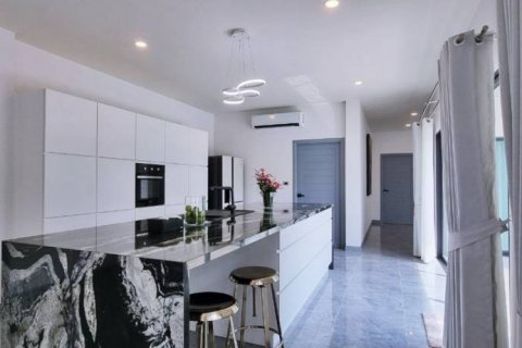Villa in Pattaya, Thailand 4 bedrooms № 114048 - photo 7