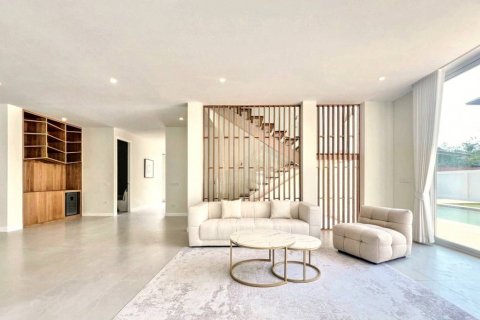 Вилла в Паттайе, Таиланд с 4 спальнями  № 114045 - фото 3