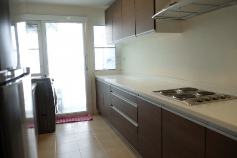 Condo in Khlong San, Bangkok, Thailand, 3 bedrooms  № 134045 - photo 12