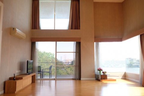 Condo in Khlong San, Bangkok, Thailand, 3 bedrooms  № 134045 - photo 1